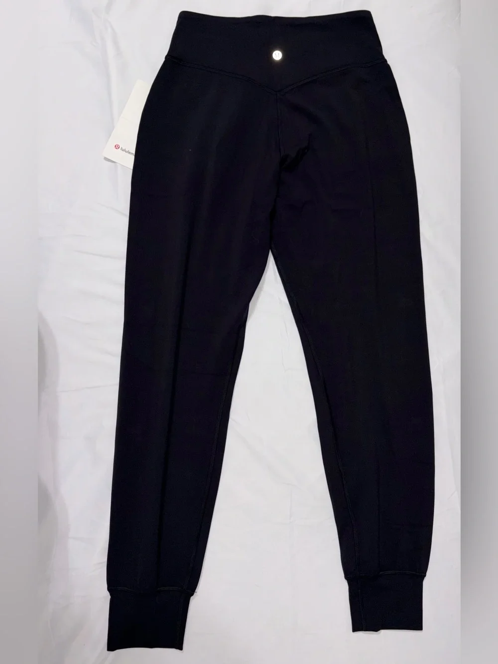 NWT*LULULEMON*SIZE 6* ALIGN HIGH RISE JOGGER*AUTHENTIC*BLACK*$118 RETAIL*25” LNG